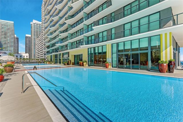 1300 S Miami Avenue 1610, Miami, FL 33130