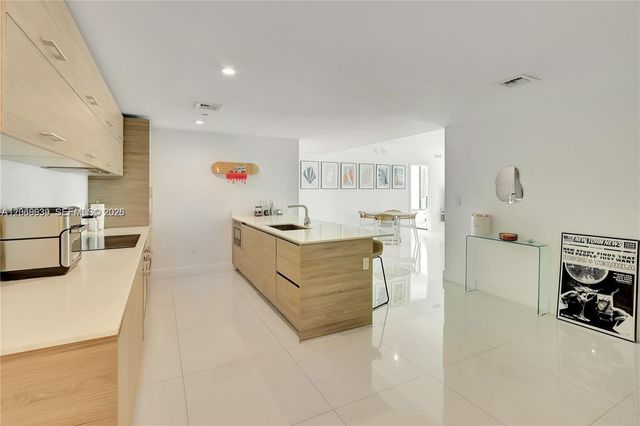 1300 S Miami Avenue 1610, Miami, FL 33130