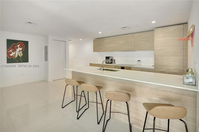 1300 S Miami Avenue 1610, Miami, FL 33130