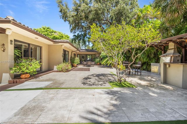 560 Sabal Palm Rd, Miami, FL 33137