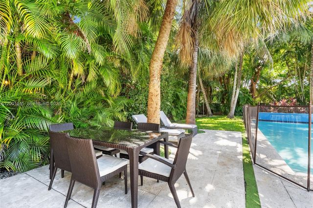 560 Sabal Palm Rd, Miami, FL 33137