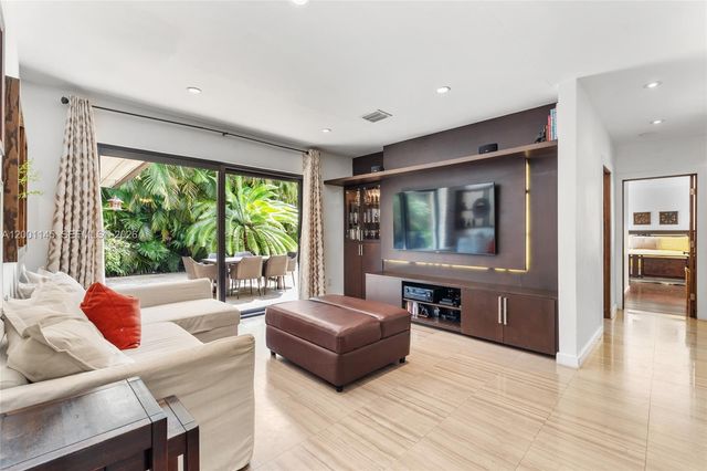 560 Sabal Palm Rd, Miami, FL 33137