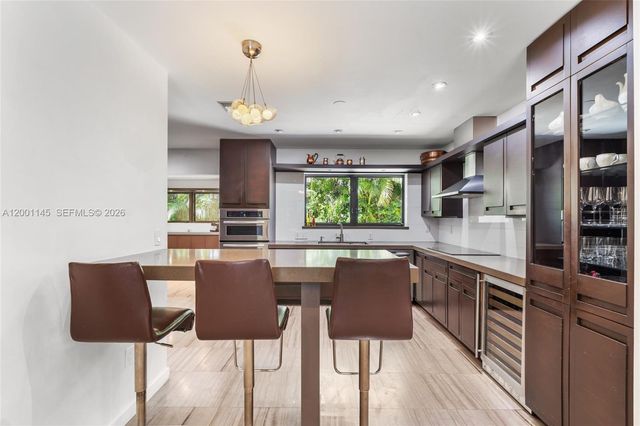 560 Sabal Palm Rd, Miami, FL 33137