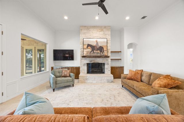 290 Trail Master CIR, Driftwood, TX 78619