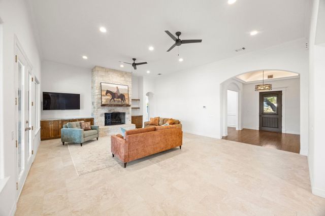 290 Trail Master CIR, Driftwood, TX 78619