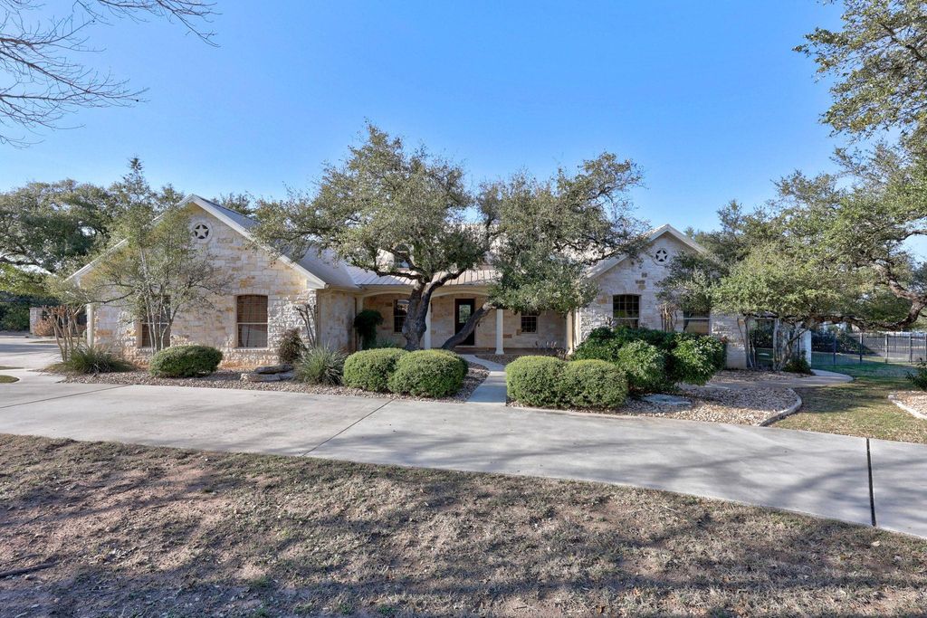 290 Trail Master CIR, Driftwood, TX 78619