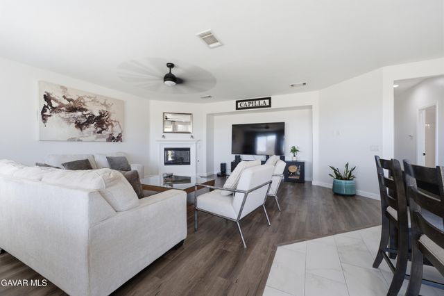 2348 Newberry Street, Rosamond, CA 93560