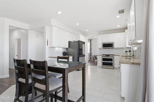 2348 Newberry Street, Rosamond, CA 93560