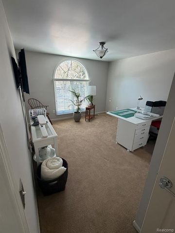 6301 Mission Drive, West Bloomfield, MI 48324