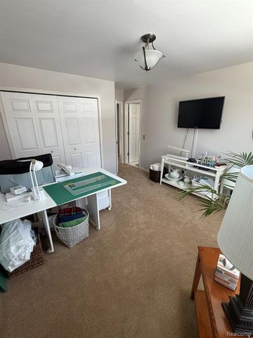 6301 Mission Drive, West Bloomfield, MI 48324