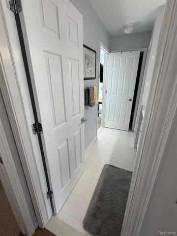 6301 Mission Drive, West Bloomfield, MI 48324