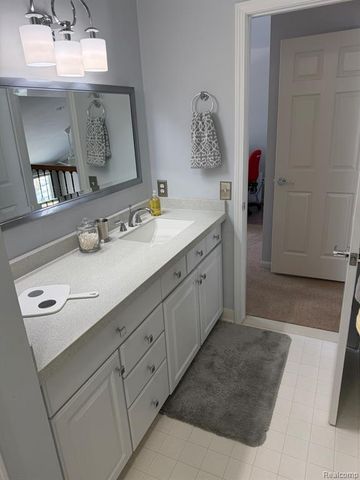 6301 Mission Drive, West Bloomfield, MI 48324