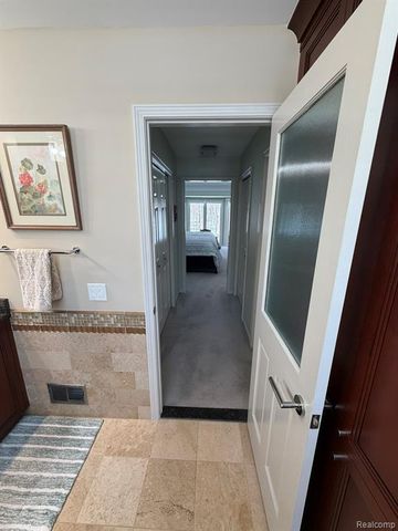 6301 Mission Drive, West Bloomfield, MI 48324