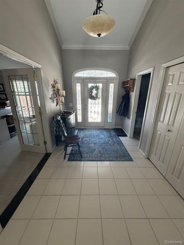 6301 Mission Drive, West Bloomfield, MI 48324