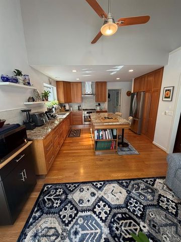 6301 Mission Drive, West Bloomfield, MI 48324