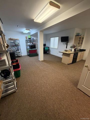 6301 Mission Drive, West Bloomfield, MI 48324