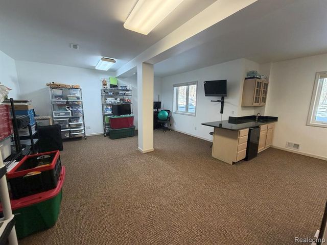 6301 Mission Drive, West Bloomfield, MI 48324