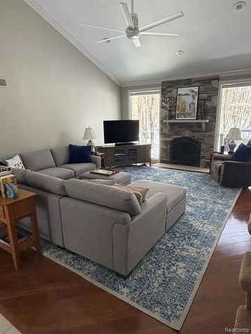 6301 Mission Drive, West Bloomfield, MI 48324