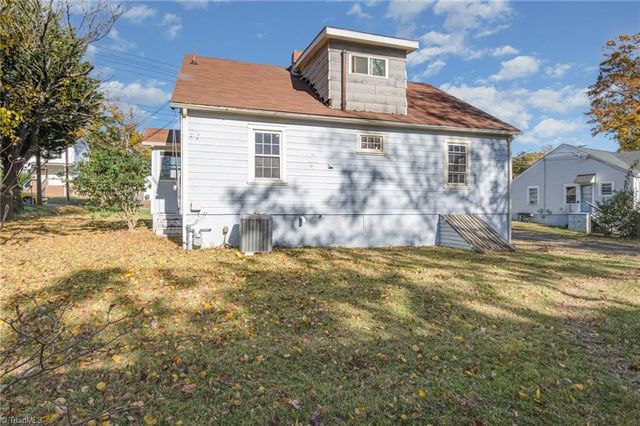 21 Second Avenue, Thomasville, NC 27360