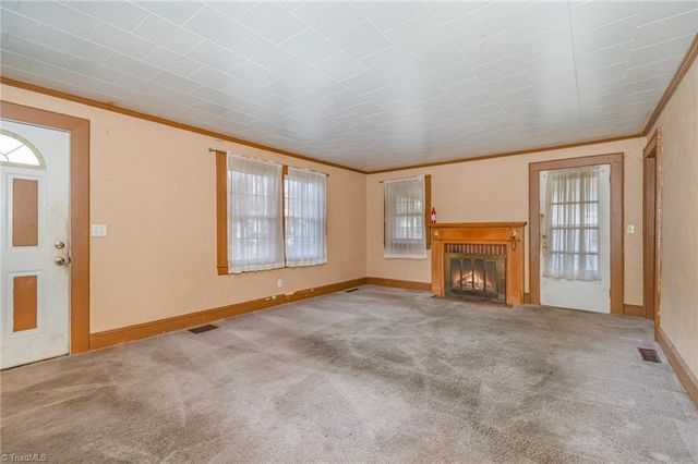 21 Second Avenue, Thomasville, NC 27360