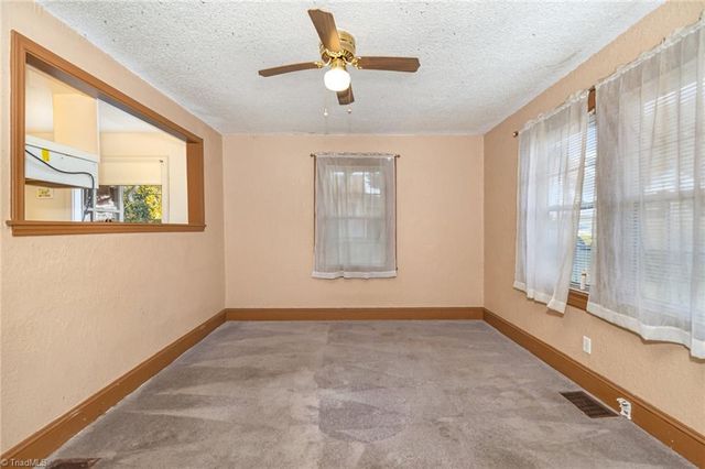 21 Second Avenue, Thomasville, NC 27360