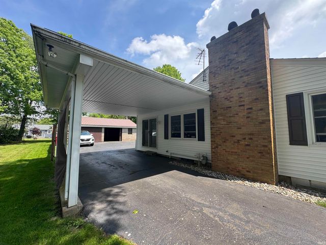 511 E Patterson Street, Lakeville, IN 46536