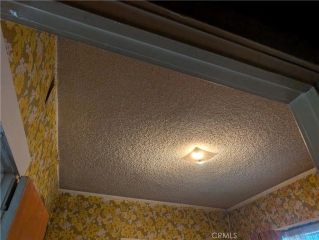 975 E 43RD Street, Los Angeles, CA 90011