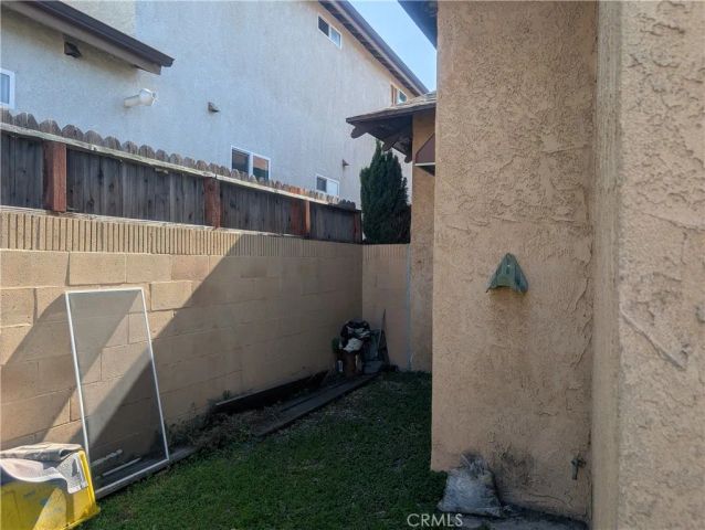 975 E 43RD Street, Los Angeles, CA 90011