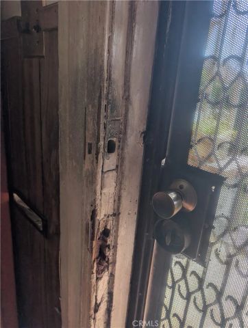 975 E 43RD Street, Los Angeles, CA 90011