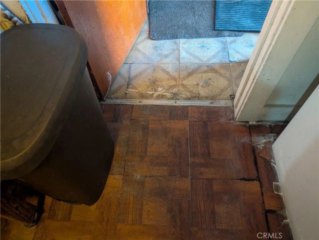 975 E 43RD Street, Los Angeles, CA 90011