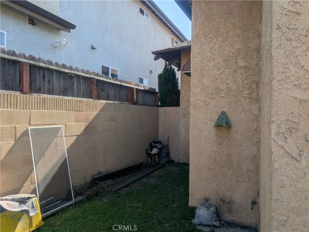 975 E 43RD Street, Los Angeles, CA 90011