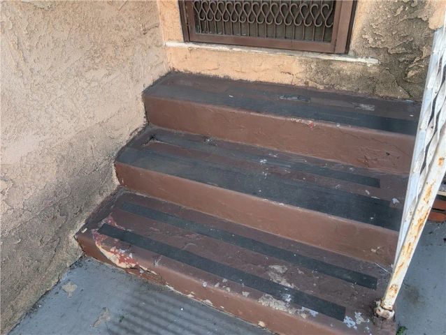 975 E 43RD Street, Los Angeles, CA 90011