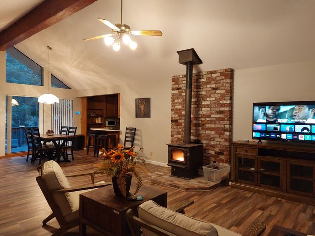 25705 Creekside Dr, Pioneer, CA 95666