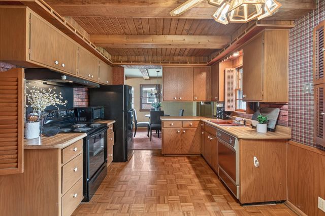 3141 Hampshire Avenue N, Crystal, MN 55427