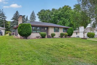 3141 Hampshire Avenue N, Crystal, MN 55427