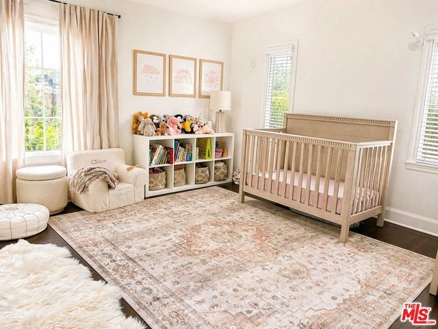 917 S Ridgeley Drive, Los Angeles, CA 90036
