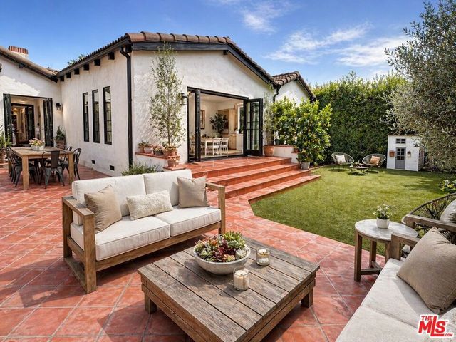 917 S Ridgeley Drive, Los Angeles, CA 90036
