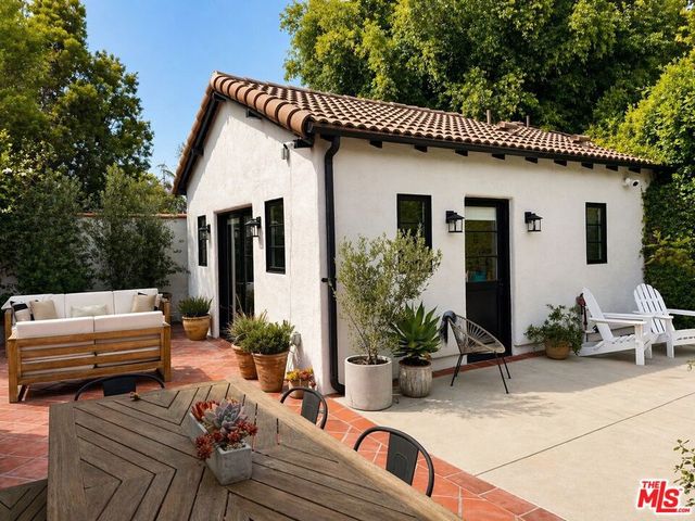 917 S Ridgeley Drive, Los Angeles, CA 90036