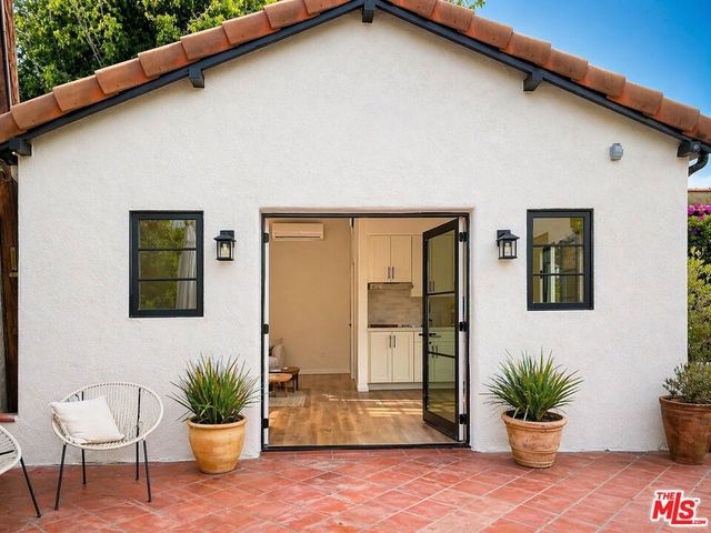 917 S Ridgeley Drive, Los Angeles, CA 90036