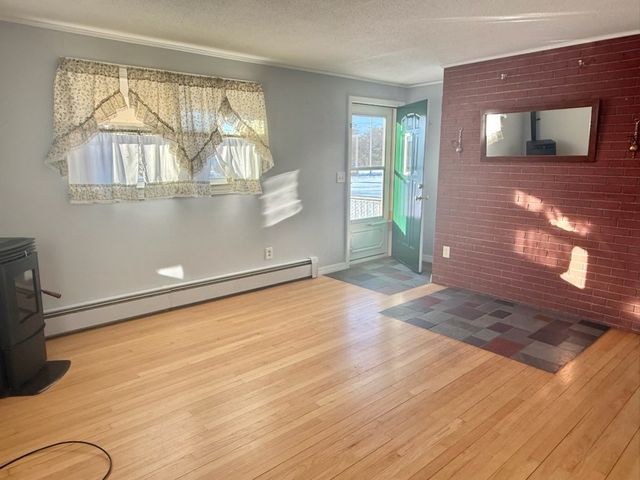 101 Honeyman Avenue, Middletown, RI 02842