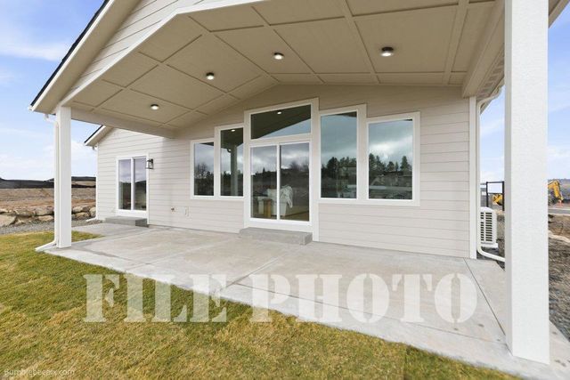 1024 Steptoe View Ln, Cheney, WA 99004