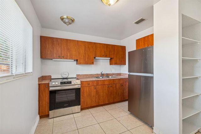 5409 S LOIS AVENUE, Tampa, FL 33611