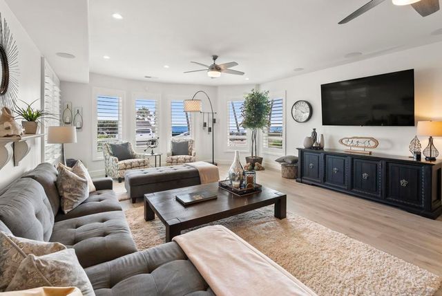 506 S Pacific, Oceanside, CA 92054