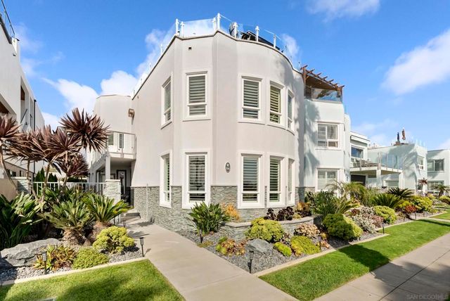 506 S Pacific, Oceanside, CA 92054