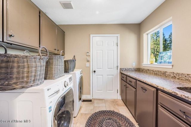 12245 N Friar DR, Hayden, ID 83835