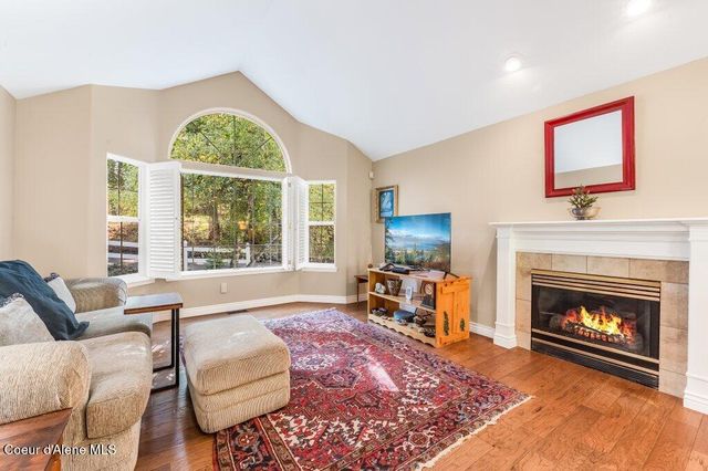 12245 N Friar DR, Hayden, ID 83835