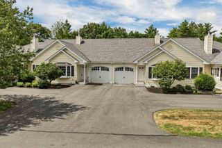 13 Lamplighter Village Road, Windham, NH 03087