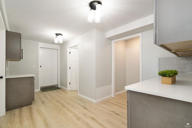 7846 Lyon Creek Road, Junction City, KS 66441