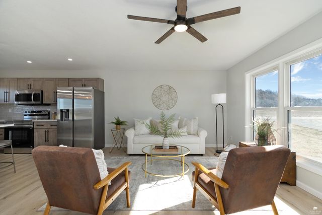 7846 Lyon Creek Road, Junction City, KS 66441