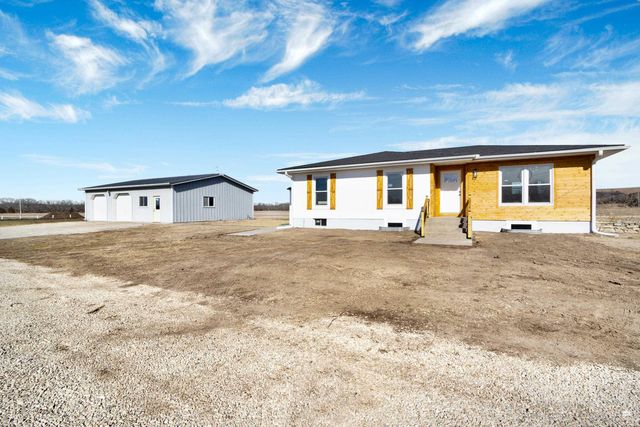 7846 Lyon Creek Road, Junction City, KS 66441